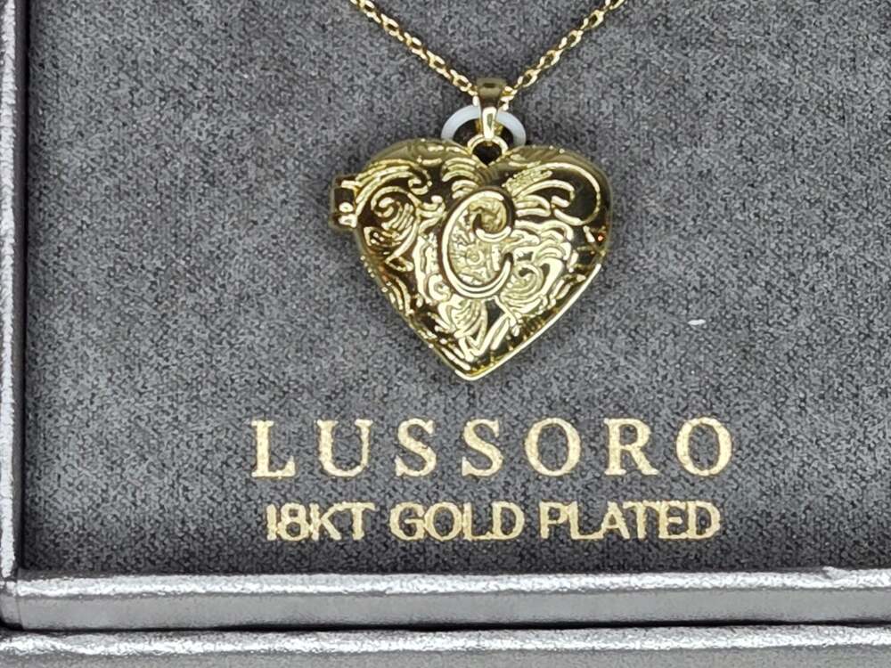 Lussoro 18kt Gold Plated Initial C Heart Locket Necklace